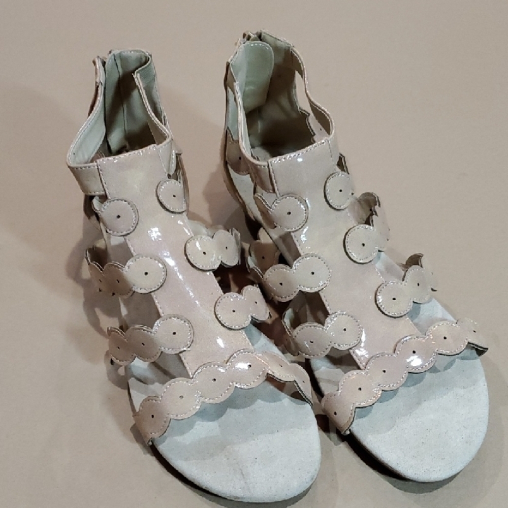Avon Tan Sandals with T-Strap and Embellishments